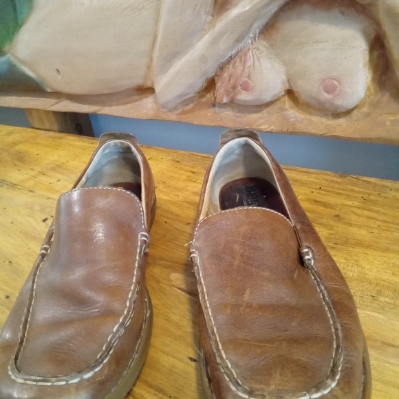 Born Men's Size 10.5 Casual Leather Slip-on Shoes - Picture 3 of 16